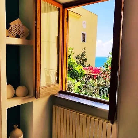 Bed and Breakfast Mediterranea Meta