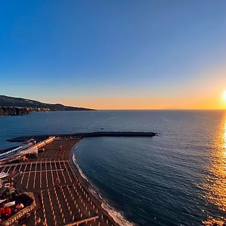 Mediterranea Nocleg ze śniadaniem 4*